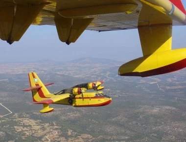 Σε οριακή κατάσταση ο στόλος των πυροσβεστικών αεροσκαφών: Από τα 18 πετούν τα 10
